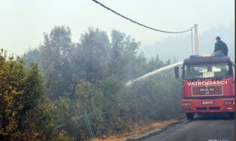 Manje aktivnih požara, ali pod kontrolom: Dva izraelska vazduhoplova napustila CG