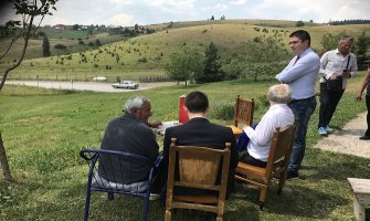 Demokrate: Nama je narod gazda i zato hoćemo da čujemo problem svakog kraja i građanina