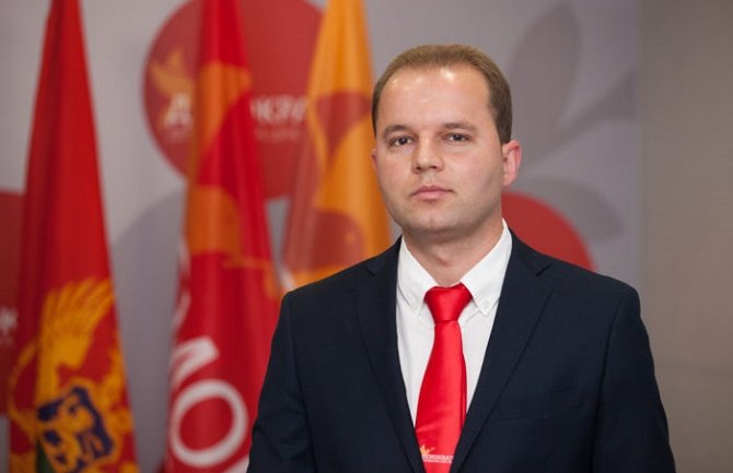 Camaj: Nikoliću napravite istorijski korak u DPS-u i otkažite poslušnost Đukanoviću