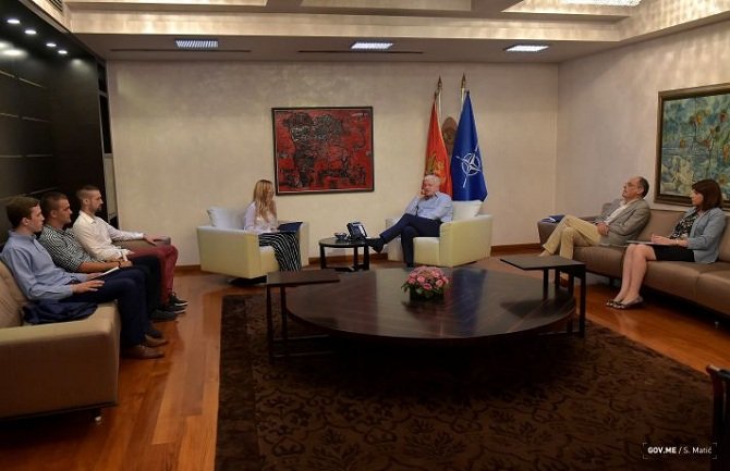 Studenti medicinske škole da se upišu u BA, a nastavu da izvode u PG