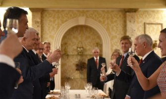 Pens: Hrabrost Crne Gore u fazi ruskog pritiska nadahnjuje svijet