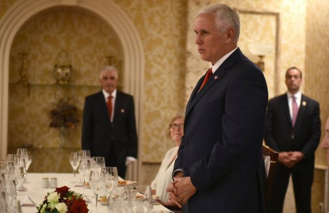 Pens sa liderima građanske opozicije: Nenajavljen, ali konstruktivan sastanak