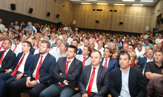 Bečić na Žabljaku: Mi smo epidemija pod kojom se DPS ruši kao kula od karata