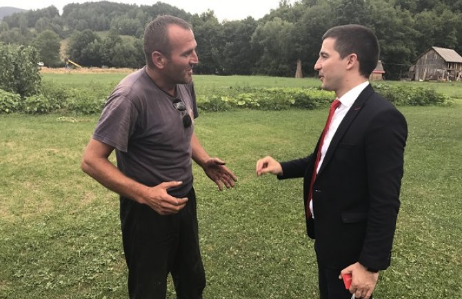 Demokrate nastavljaju sa 