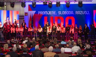 URA: Demokrate i DF da prekinu svađu, protivnik je samo jedan