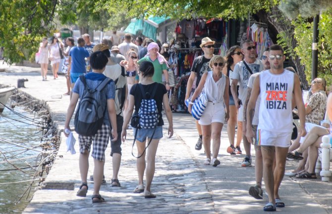 Hoteli na primorju popunjeni, zadovoljni i ugostitelji i turisti(FOTO)