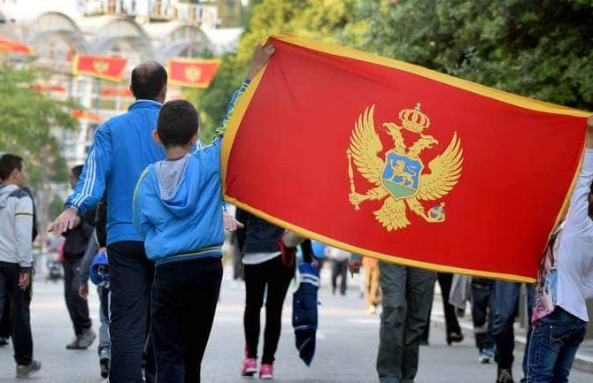 Pojedinac u zemlji navijača