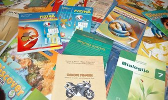 Bijelo Polje: Opština obezbijedila besplatne udžbenike za prvake