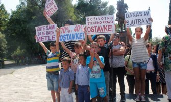 Majka devetoro djece: Imam 6 đaka, pitam Vladu kako da ih spremim za školu