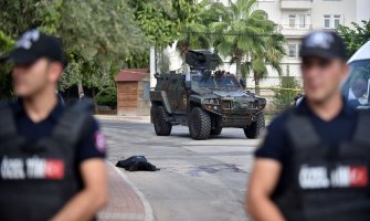 Turska: Terorista ubijen 50 metara od zgrade policije