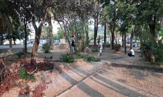 Opštinske službe i preduzeća uređuju dvorišta novskih škola i vrtića