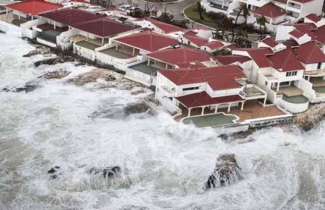 Guverner Floride: Morate da odete, ne noćas, ne za sat, odmah(VIDEO)(FOTO)