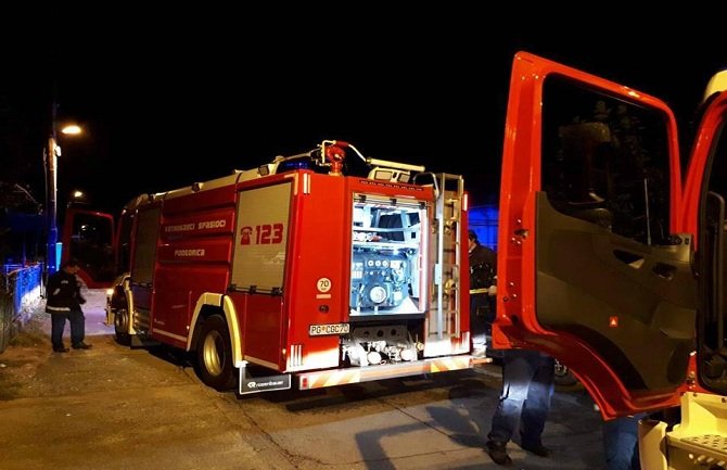 Požar u Podgorici: Gorjela kuća, pričinjena ogromna šteta