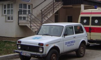 Radovanić: Pacijente vozite Ladom, a ministar se vozi u džipa