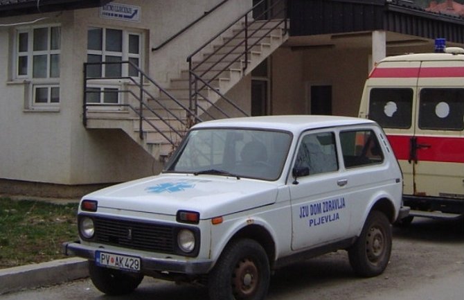 Radovanić: Pacijente vozite Ladom, a ministar se vozi u džipa