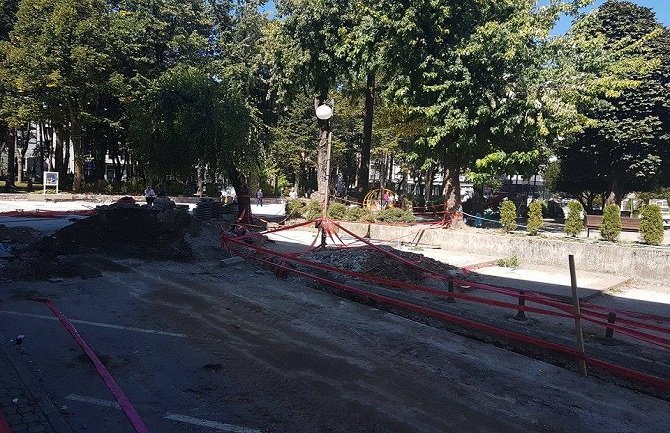 BP: Ispod gradskog trga se ipak nalazi muslimansko groblje, otkrivena 3 skeleta