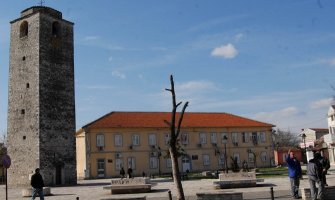 Anketa RTCG: Ubjedljiva većina protiv vraćanja krsta na Sahat-kulu u Podgorici