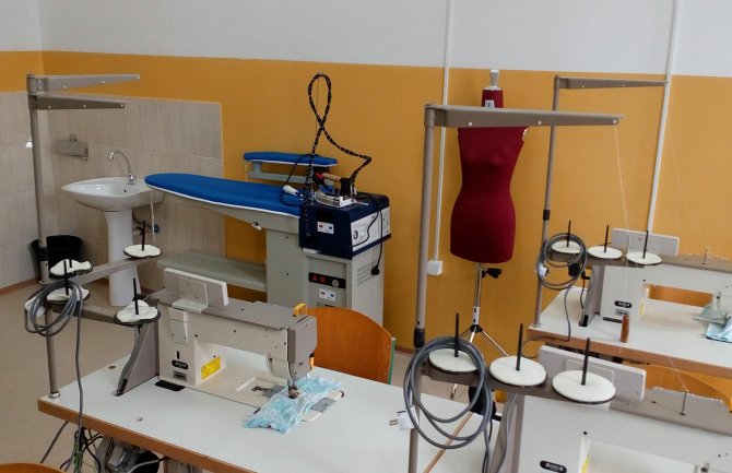 Stručnim školama isporučena nova oprema vrijedna 256 hiljada eura