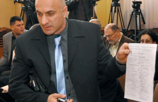 Vasiljević: Novac bio legalno deponovan kod Prve banke, afera izmišljena