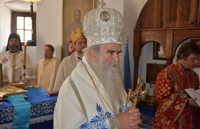 Amifilohije pojasnio izjavu o volovima i Crnogorcima