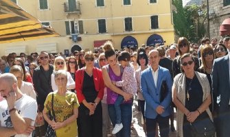 Jokić na protestu: Vratiti Kotoru mir