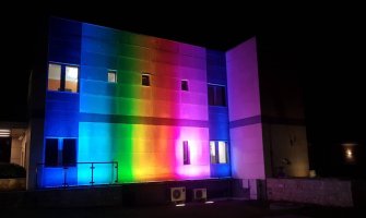 Podgorica: Američka ambasada u duginim bojama