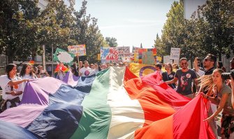 Parada u Crnoj Gori – šetnja bez smisla