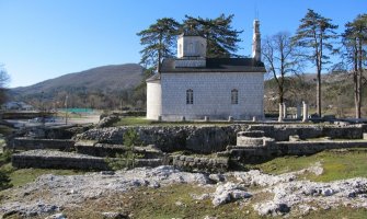 CPC: Kako bi zemlju uveo u haos, Amfilohije dijeli javnost