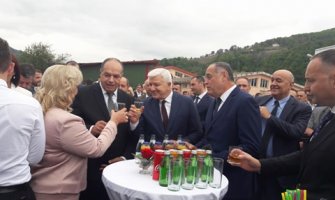 Franca donira ukupno 10 000 eura za Amara, KCCG i školu u Rasovu