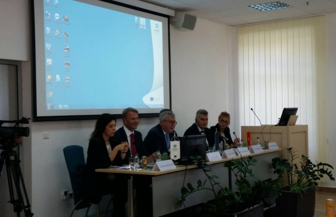 Nezavisna i savremena javna uprava u EU i zemljama proširenja     