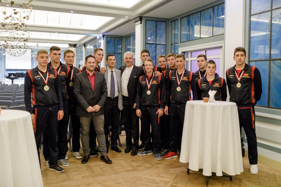 mladivaterpolistinadogadjaju