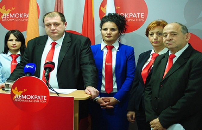 Demokrate: Svaki novi dan vladanja DPS je na ogromnu štetu svih građana