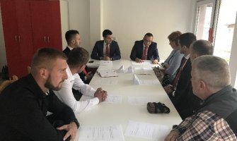 Petnjičke Demokrate: Ministar došao po glasove