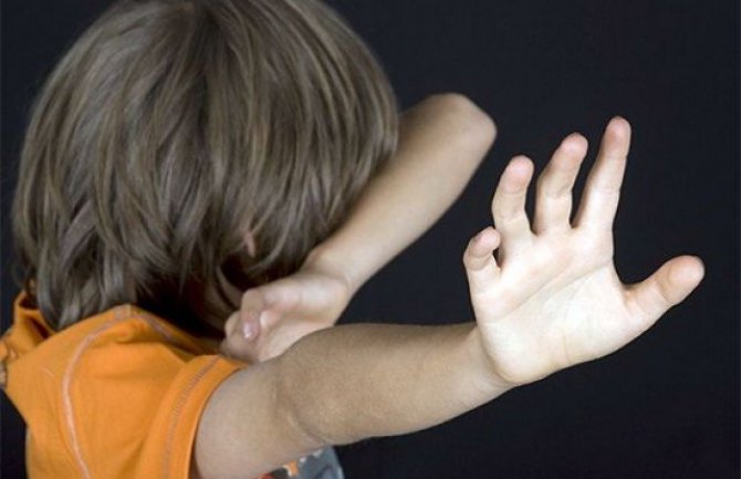 Trgovina djecom u CG: Dvanaestogodišnjake roditelji šalju u nepovrat