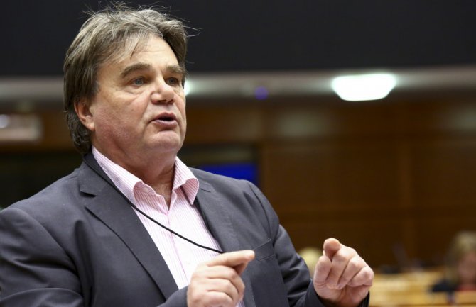 CG kad bude spremna ulazi u EU, bez čekanja bilo koga