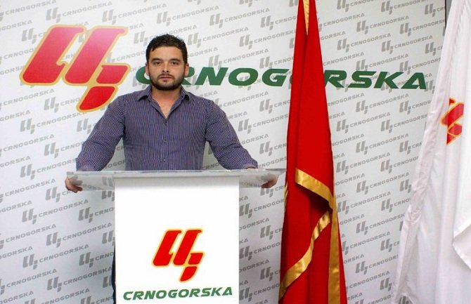 Vujović: Dosta je bilo popucalog asfalta i polomljenih pločica Njegoševom ulicom od naših para