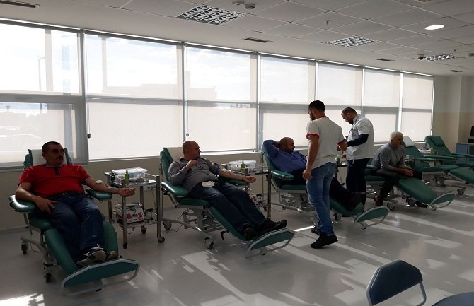 Zaposleni u Ministarstvu ekonomije dobrovoljno dali krv