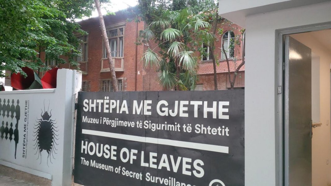 TiranasHouseofLeaves