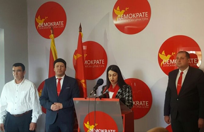 Kandidat Demokrata dobio otkaz u komunalnom preduzeću