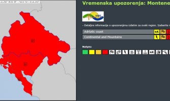 Na snazi crveni meteoalarm: Oblačno sa pljuskovima i grmljavinom, na sjeveru snijeg