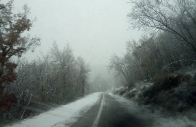 Uspostavljen saobraćaj na putu Šavnik-Žabljak