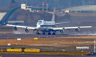 U slučaju nuklearnog udara Tramp bi vladao iz ovog super aviona(VIDEO)