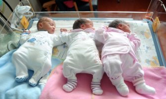 Majka trojki iz Budve: Našoj djeci od rođenja predodređeno da budu niko i ništa