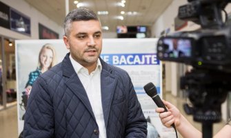 Bjelopoljci darivali za one koji nemaju, danas raspodjela sakupljene obuće i odjeće