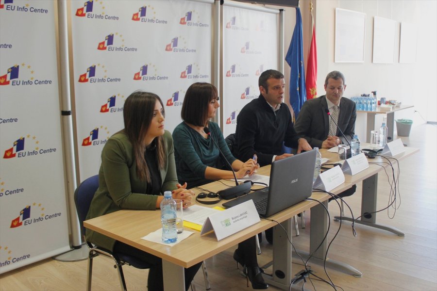 2017112022698398428007059Web