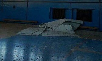 Srušio se plafon u OŠ „Ratko Žarić“ u Nikšiću