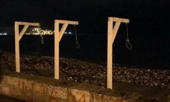 Bar: Zna li neko o čemu se radi?