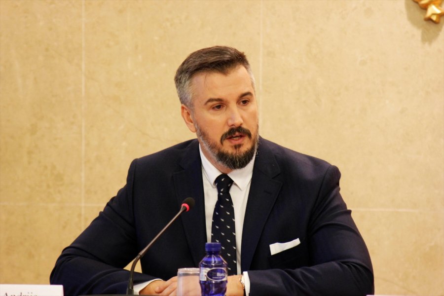 2017121422750790028838200Web