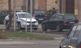 Sremska Mitrovica: Grupa kriminalaca unakazila policajca (FOTO)