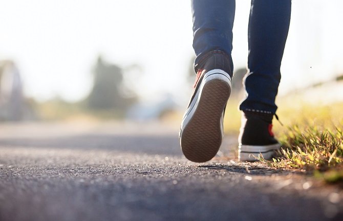 Dženisa svaki dan do škole pješači 16 km, nema izostanka ali ima sve petice